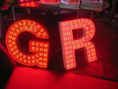 方城LED发光字有哪些优势？